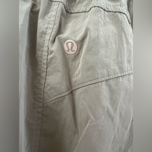 Lululemon Evergreen Track Pant Cafe Au Lait (SIZE 6) - Picture 12 of 14